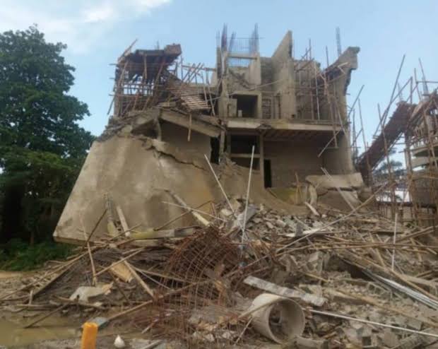 Kao building collapses