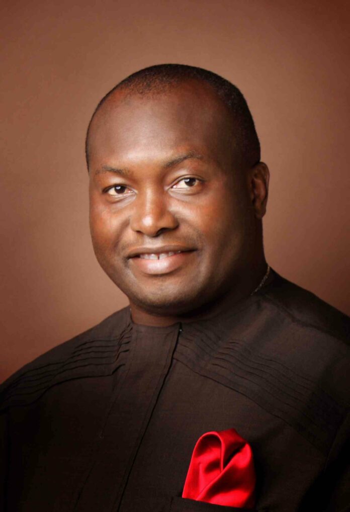 Photos: 10 Persons Who Died In Ifeanyi Ubah’s Convoy Identified