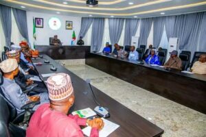 Fuel Subsidy: Kwara Governor Reduces Workdays To Three For Public Servants After Meeting Labour Leaders  