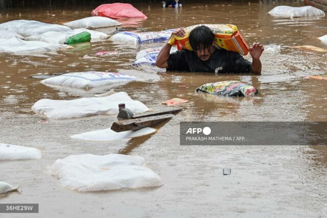 Tropical storm kills 40, leaves towns submerged in Philippines