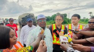 Umahi Reprimands CCECC, Issues 14-Day Termination Notice over Substandard Work on Enugu–Port Harcourt Expressway

