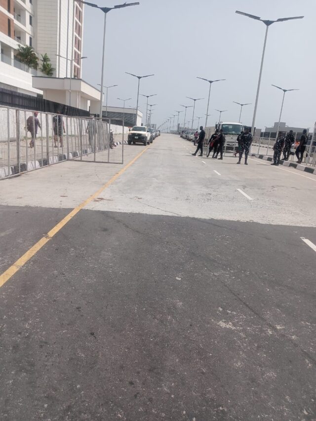 Nigerian Govt temporarily opens Lagos-Calabar Coastal Highway Nigerian Govt temporarily opens Lagos-Calabar Coastal Highway